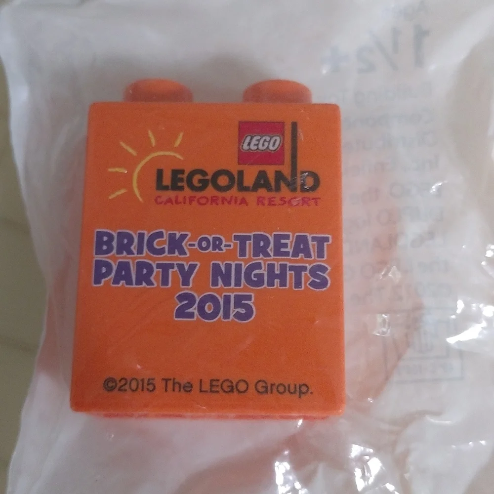Legoland California Duplo Brick or Treat Party Night 2015 Collectible